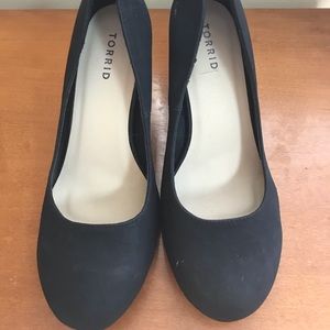 3 inch suede like pumps